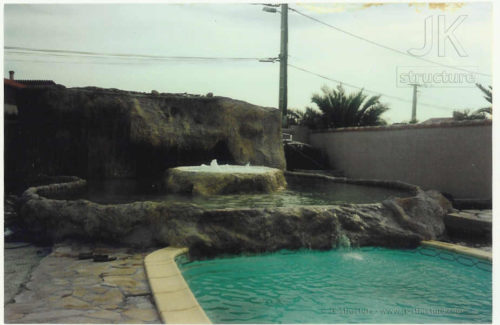 Piscine paysagée avec jacuzzi en France